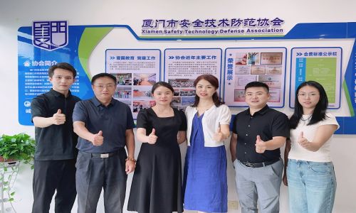 宇航工業(yè)交換機(jī)赴廈門安防協(xié)會(huì)、羅普特集團(tuán)參觀交流!
